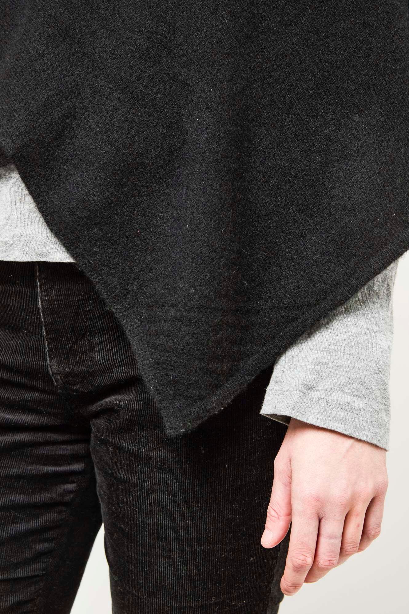 2025_12_19_MC_Molly_Ponchos0158 1 (TD).jpg