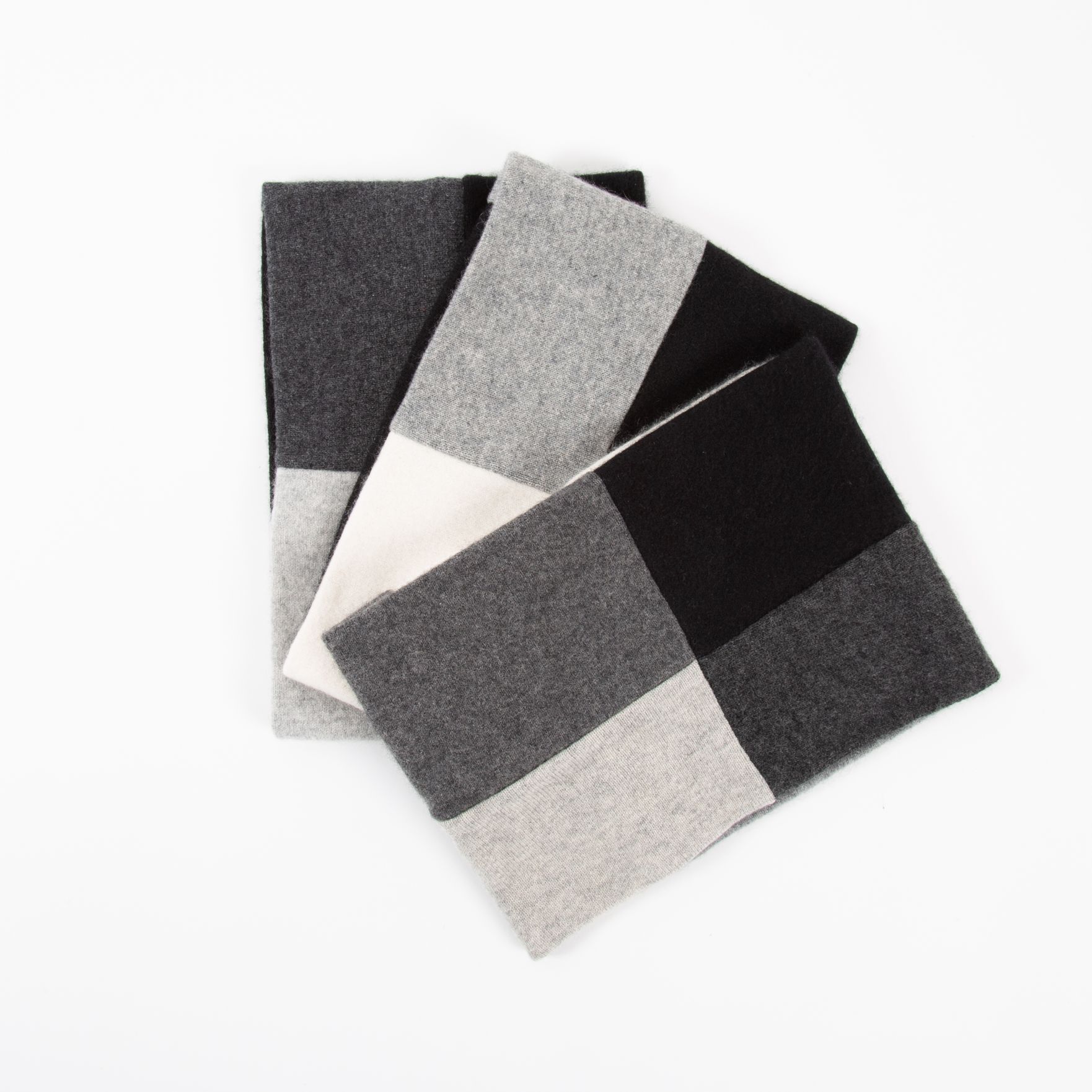 Cashmere Signature Neckwarmer